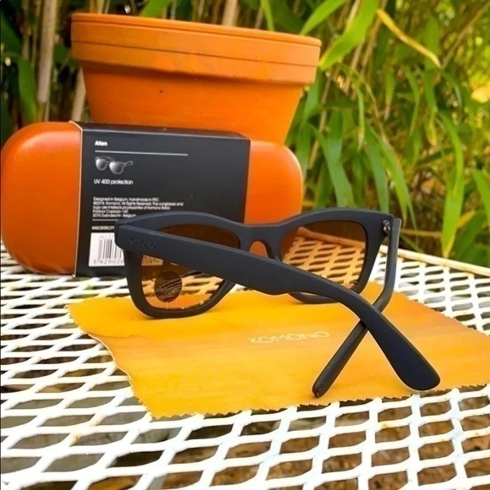 KOMONO SUNGLASSES BLACK wayfarer The Allen